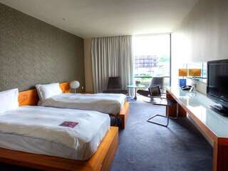 Отель D Hotel Дроэда Улучшенный двухместный номер с 2 отдельными кроватями-1